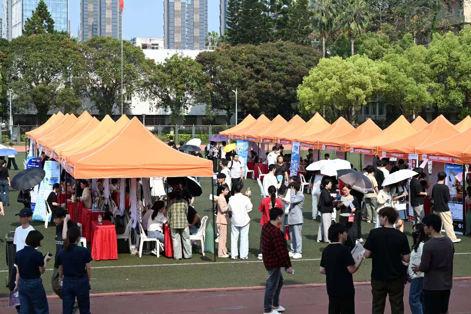 a77c9370f2a98bff26add07d1010f42b.jpg a77c9370f2a98bff26add07d1010f42b.jpg